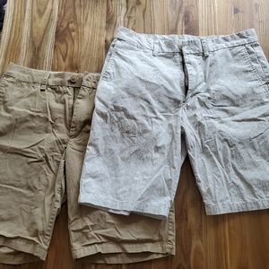 Two Old Navy Chino Short Size 30